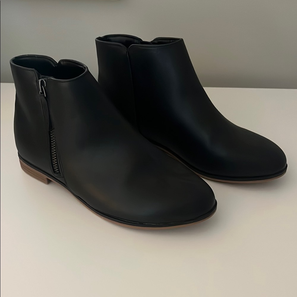 Cat & Jack Black Kids Boots